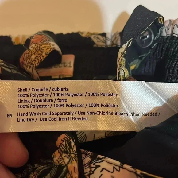 BOG Collective smocked floral top - XS - Picture 6 of 7